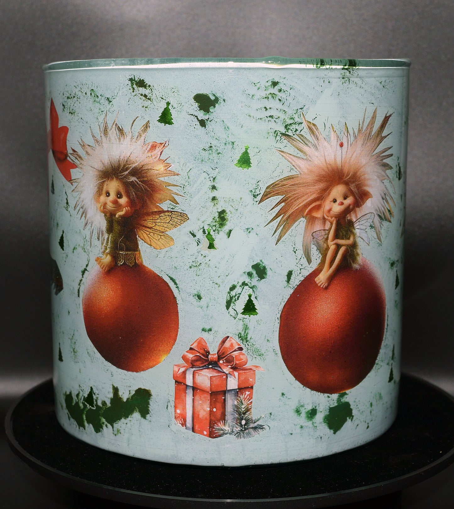 Kerst ; Elfjes op kerstballen